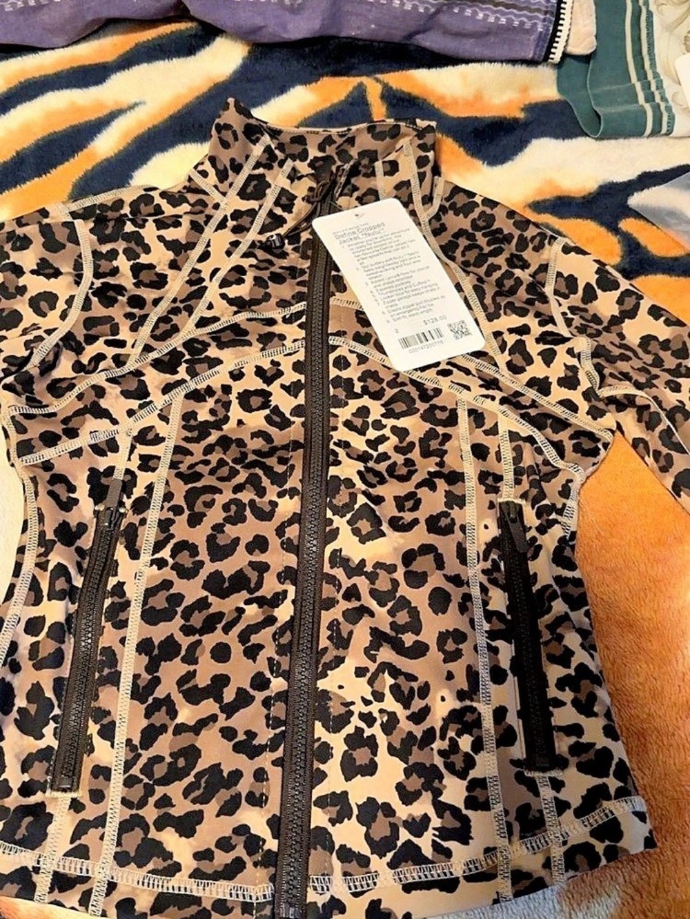 lululemon Define Cropped Jacket *Nulu Cheetah size 2